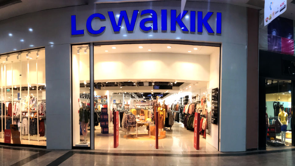 LC WAIKIKI (25 APRIL 2022)